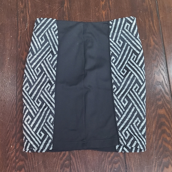 Forever 21 Dresses & Skirts - ❤️‍🔥5 FOR $20❤️‍🔥 Forever 21 Contemporary Skirt